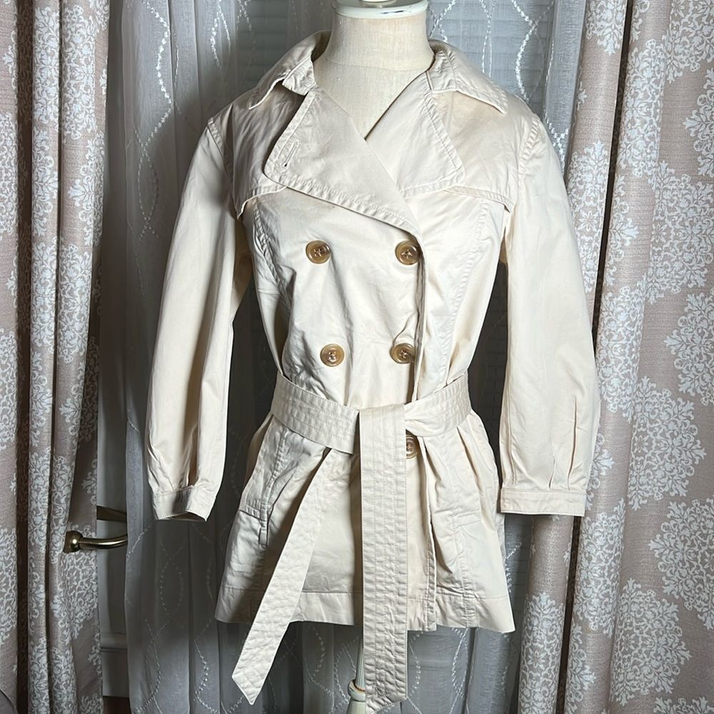GAP Double-Breasted Trench Coat – Cream, Belted, Size Medium, 100% Cotton